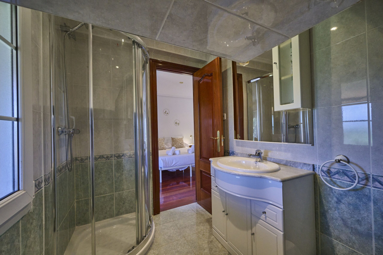 Bathroom 5, Great Escape by Fidalsa, Vizcaya
