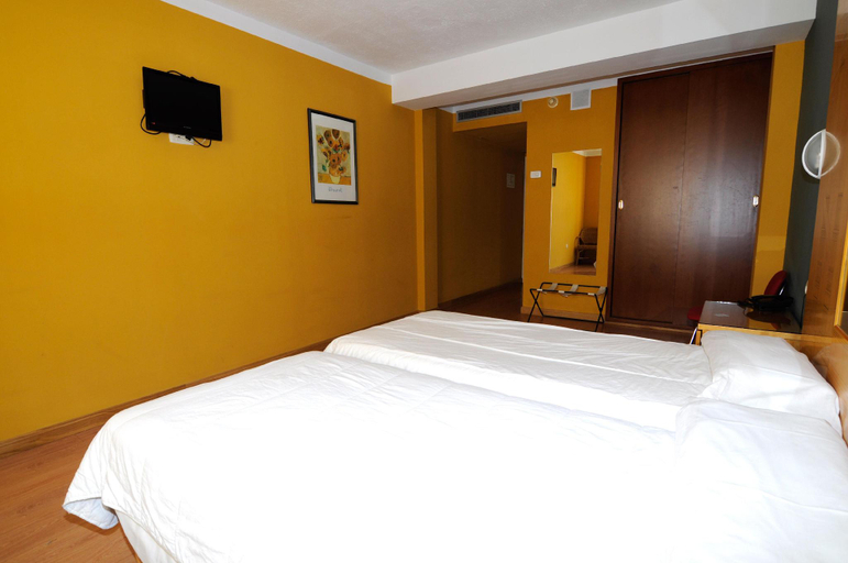 Bedroom 2, AHC Hoteles, Cáceres