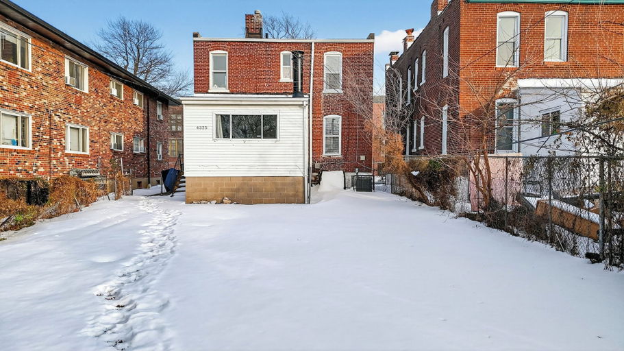 Garden, Spacious 3BR House in St. Louis, Saint Louis