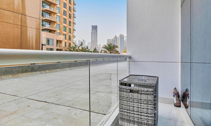 Terrace/patio 5, bnbme - Burj Al Nujoom - Studio, Dubai
