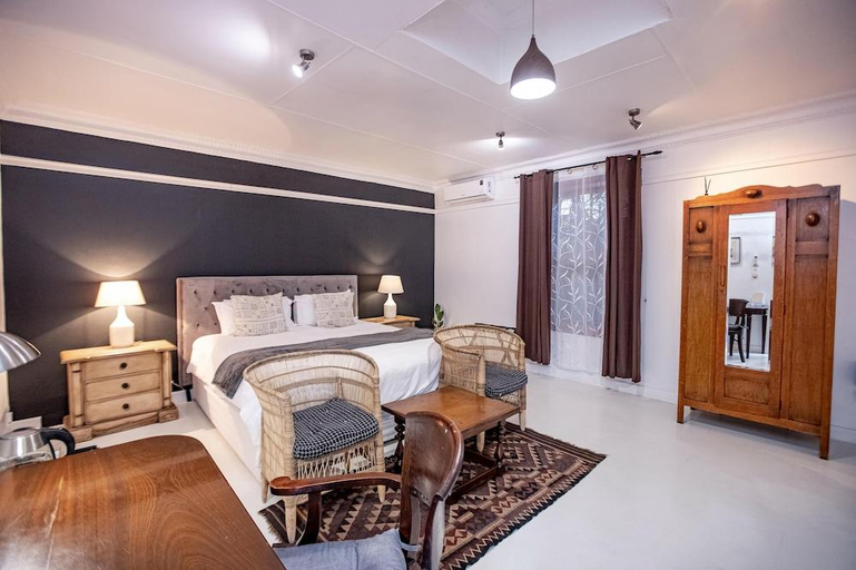 Bedroom 2, 84 on 4th Guest House, City of Johannesburg