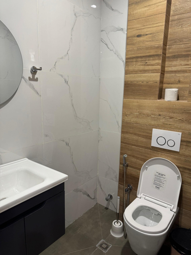 Bathroom 5, Bravia Residence by Cozy, Accra