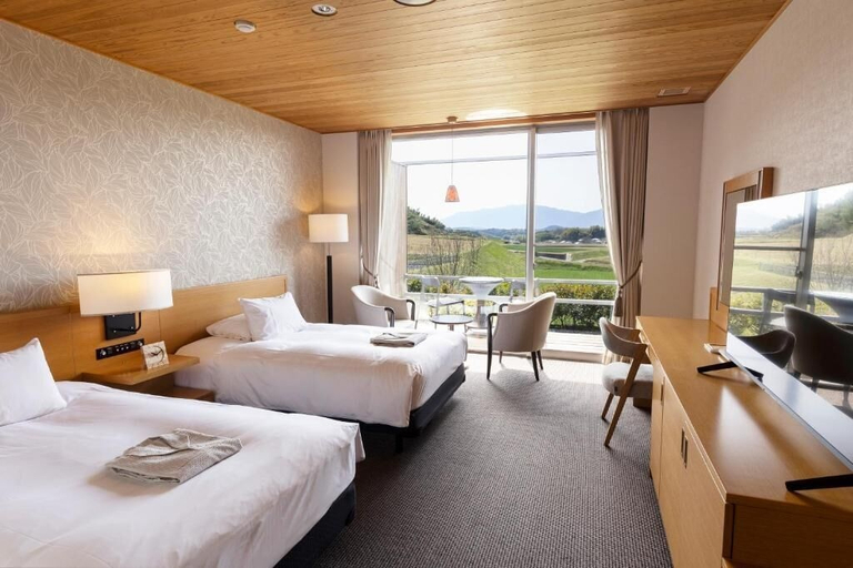 Room 2, AUBERGE de SENVIE, Sakurai