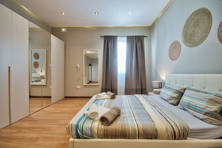 Room 3, Spectacular Dazzling Villa With Private Steamsauna