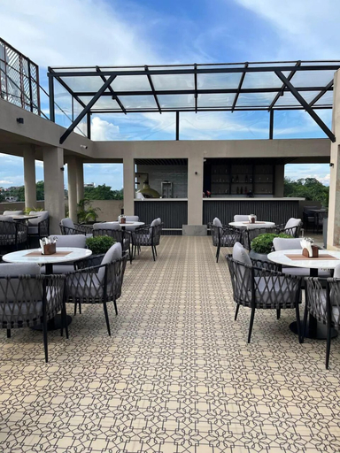Restaurant 3, Lakeside Manor, Sonitpur