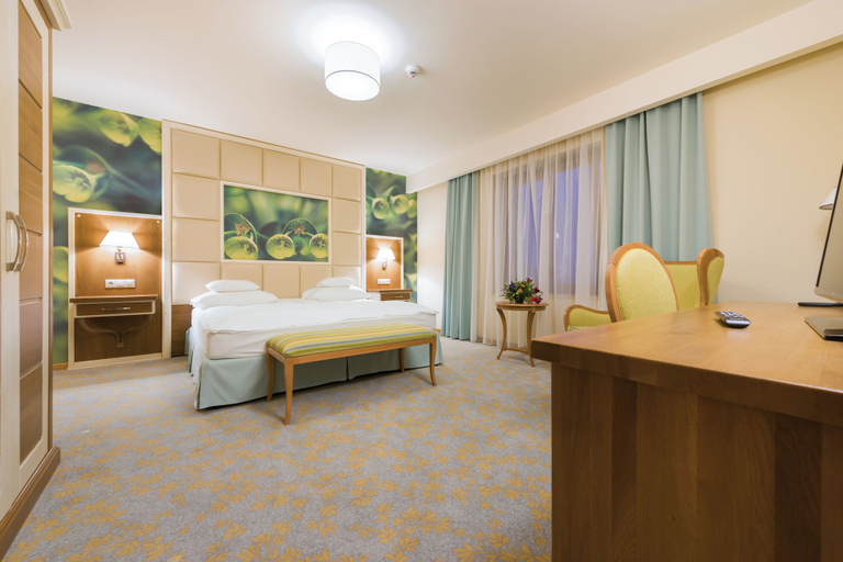 Bedroom 2, Hotel Sonnenhof, Moara Nica
