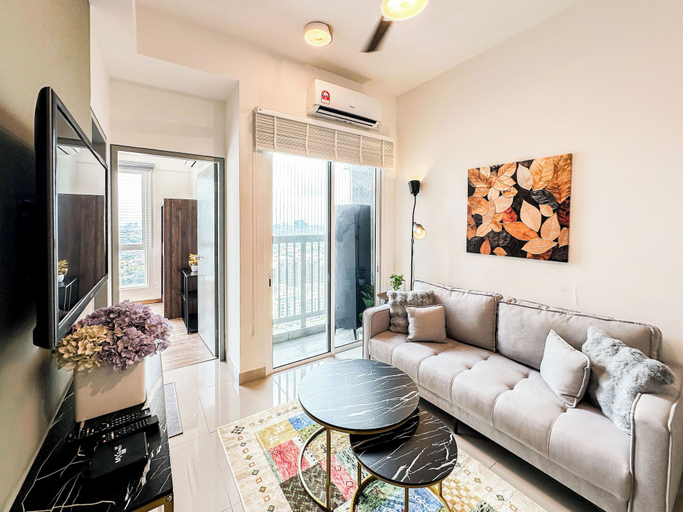 Living area 5, Glomac 121 Residences by Airhost, Petaling Jaya