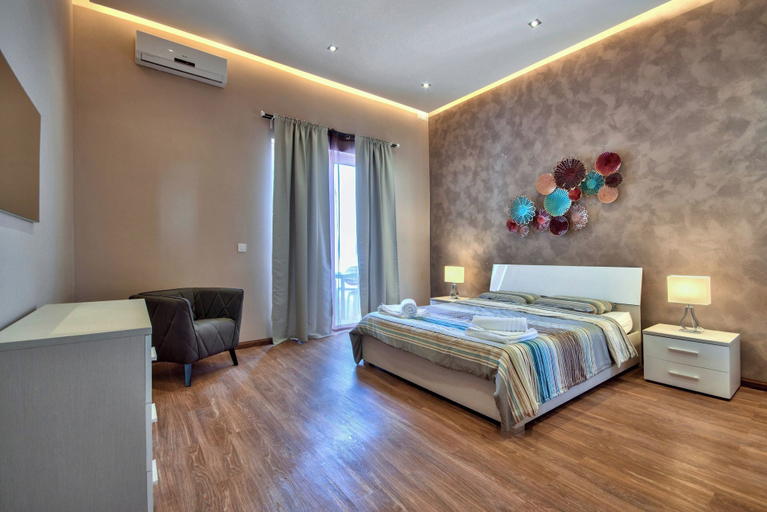 Room 5, Prestigious Grand Villa With Luxurious Amenities