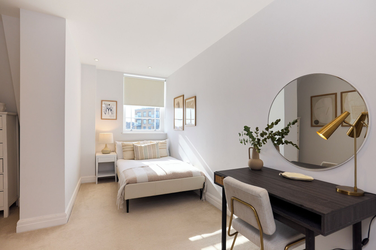 Room 2, Second Storey at Kew, London