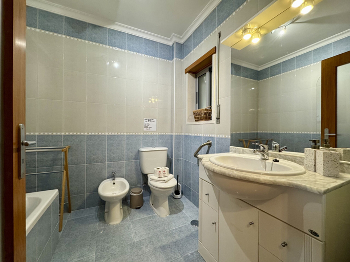 Bathroom 4, Albufeira Modern 6 With Pool by Homing, Albufeira