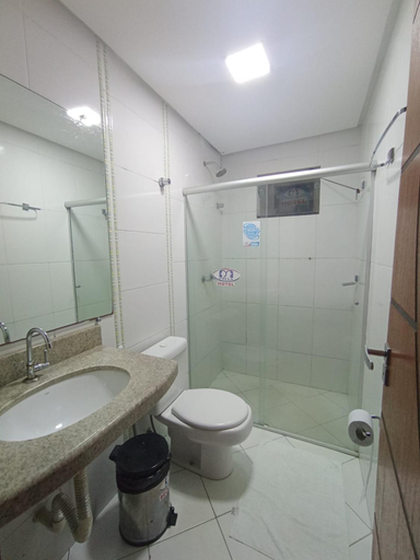 Bathroom, Hotel Milla, Teixeira de Freitas