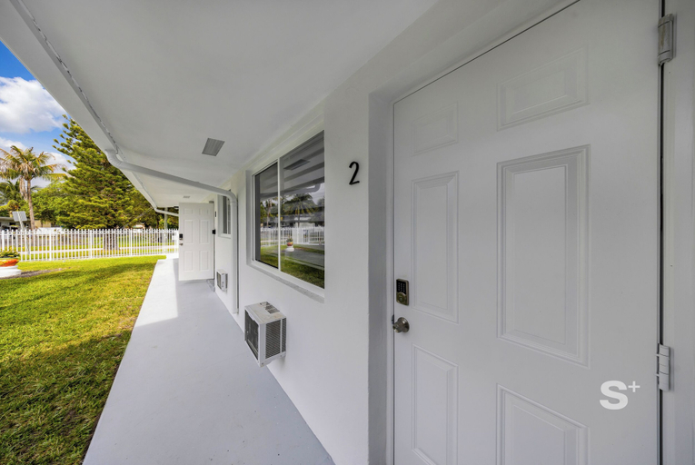 Property grounds 4, Modern Studio close to Aventura - Gym, Miami-Dade