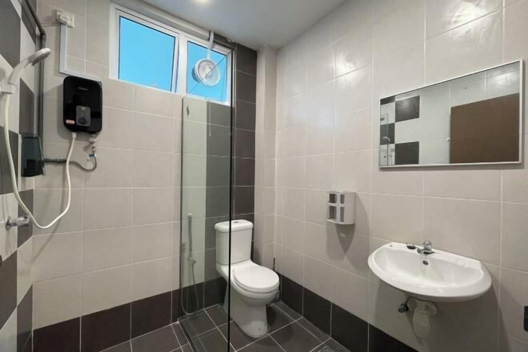 Bathroom 4, Spacious Home with Private Swimming Pool in Langkawi by Zervin, Langkawi
