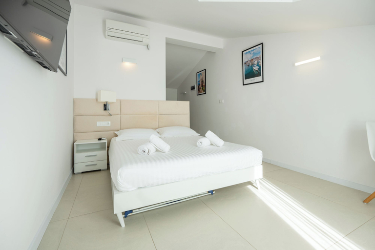 Room 5, Wind Rose apartments-beachfront, Podgora