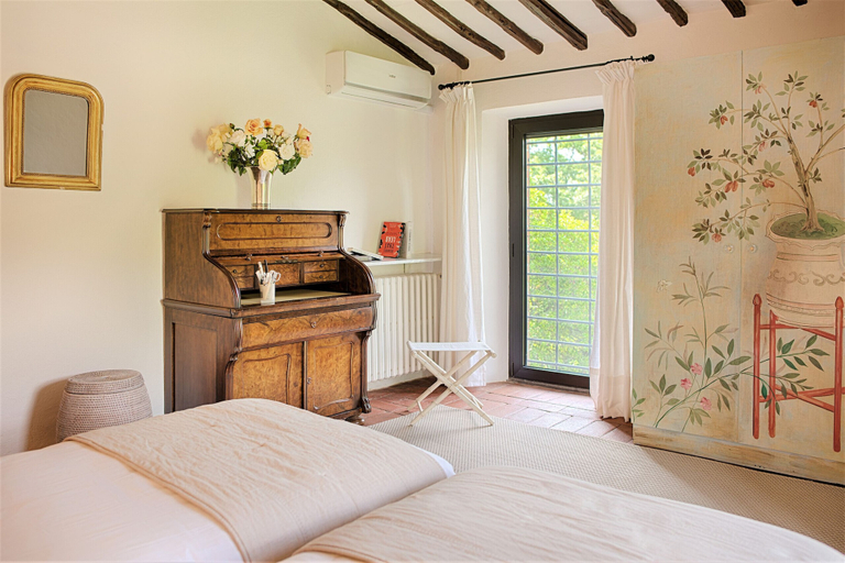Room 4, Villa in Chianti With Winery up to 10pax, Siena