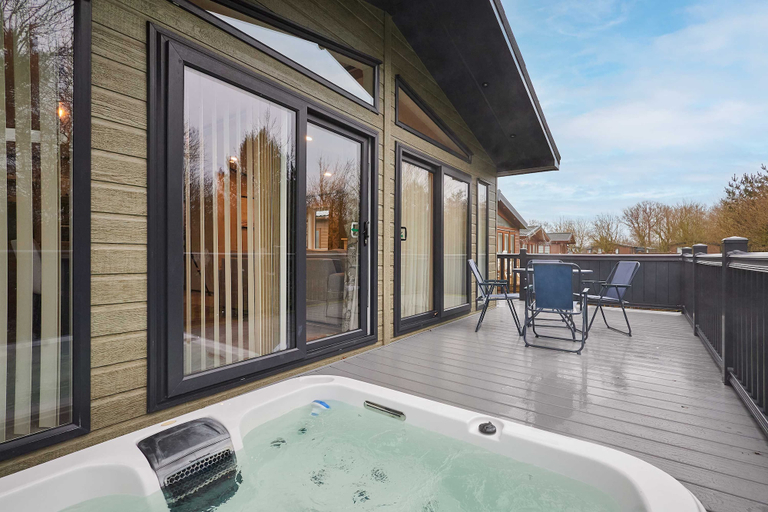 Room 3, Host Stay Malton Pines Lodge, North Yorkshire