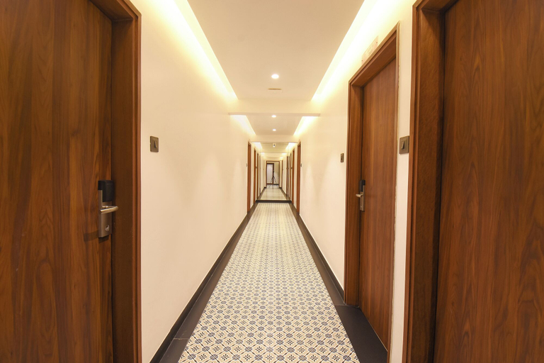 Lobby 5, Fabhotel Shourya Regency, Pune