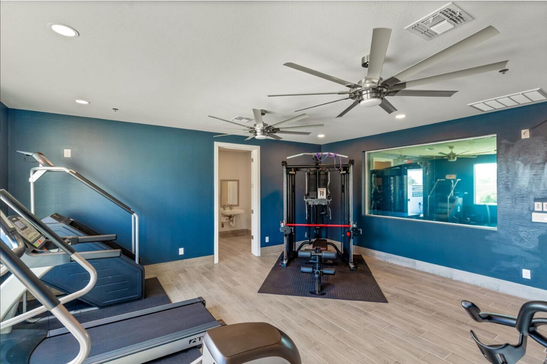 Gym 3, Luxury Stay 20mins to State Farm Stadium, Maricopa