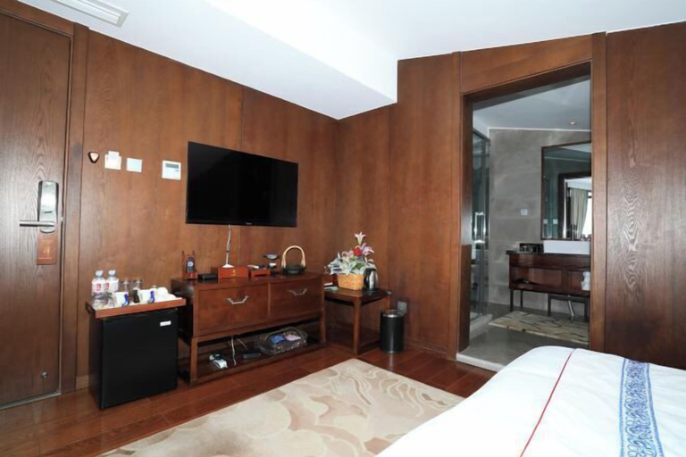 Bedroom 2, Heceng Qiyuan Art Hotel, Dali Bai