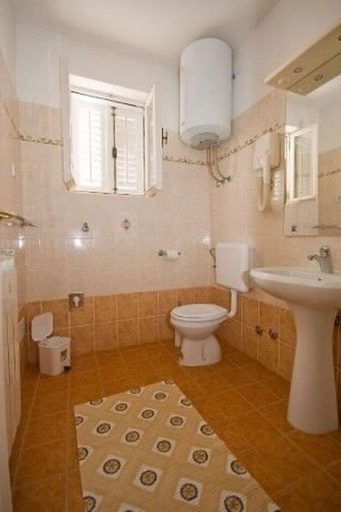 Bathroom 2, Apartments Christian, Vrsar