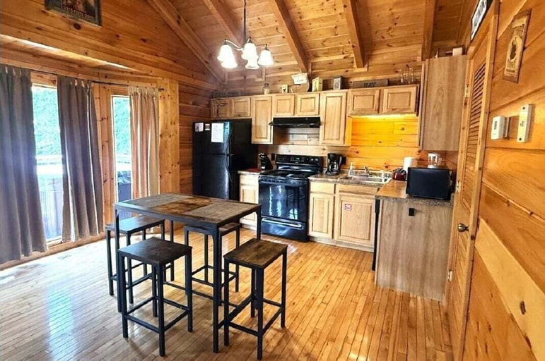 Private kitchen 3, Hanky Panky 1 Bedroom Cabin, Sevier