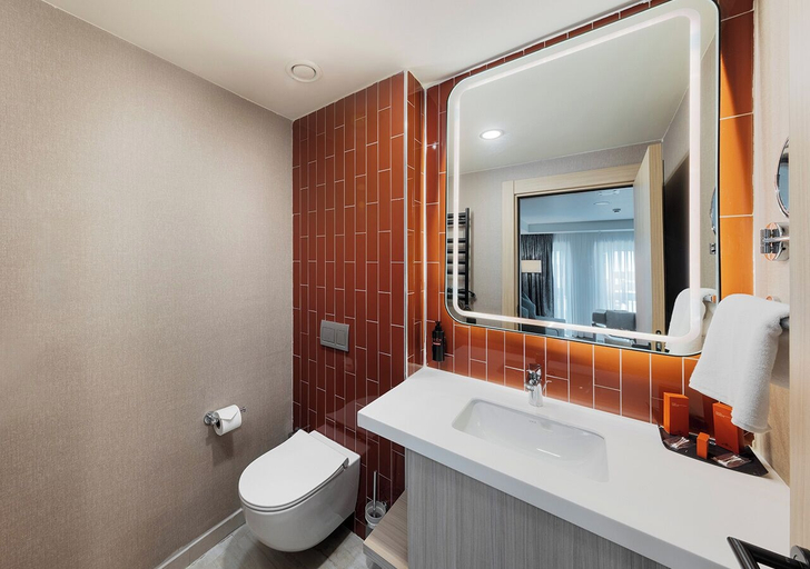 Bathroom 5, Noém Hotel, Merkez