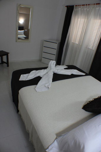 Bedroom 3, Aparthotel la Piramide, Las Palmas