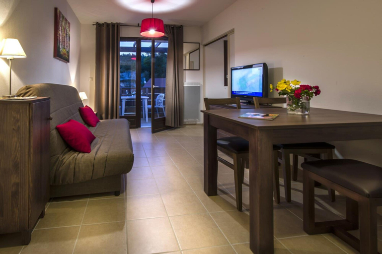 Room 3, Le Clos du Rocher S2 H, Dordogne
