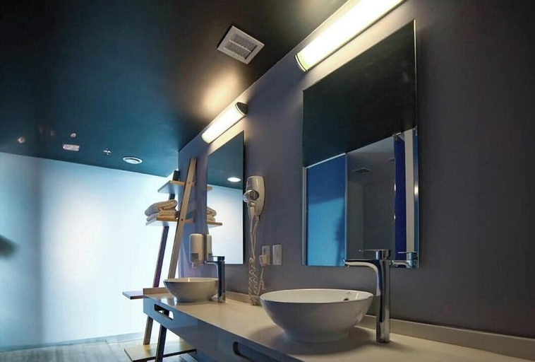 Bathroom 4, ibis Styles Mexico Reforma, Mexico City