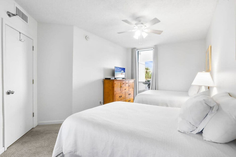 Room 5, Windward Pointe 105 True Ground Floor Beachfront, Baldwin