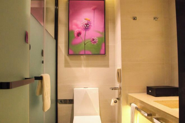 Bathroom 3, Lavande Hotel (Guangyuan Wanda Plaza Olympic Center), Guangyuan
