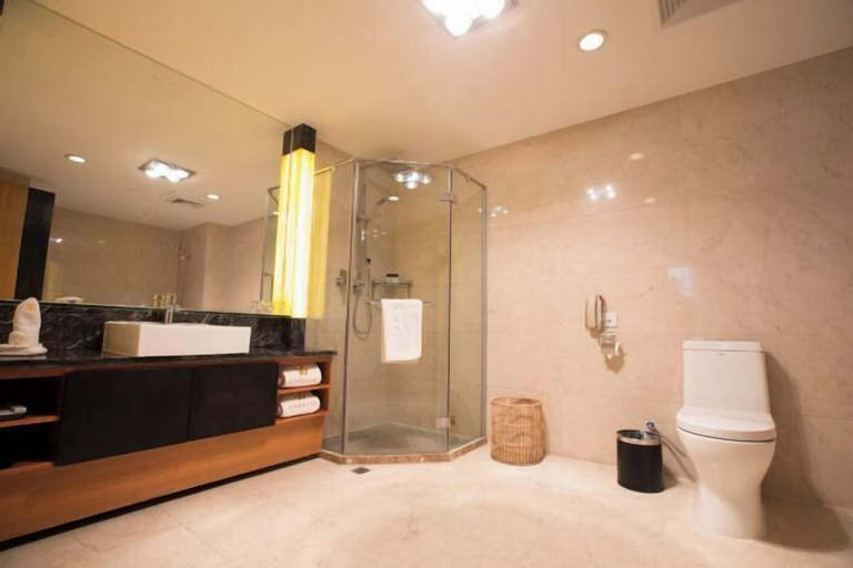 Bathroom 4, Wuzhou International Hotel, Yulin