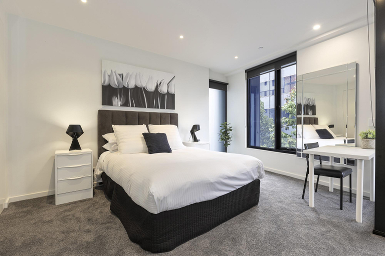 Bedroom 2, Waterfront Apartment with Stunning Bay Views, Geelong