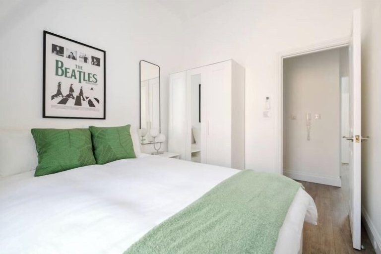 Room 4, LONDONERS - Fabulous Four Residence, London