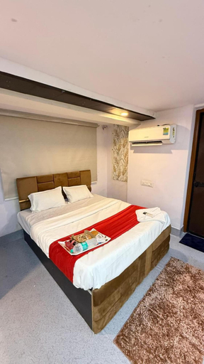 Room 3, Hotel Caribbean, Nagpur