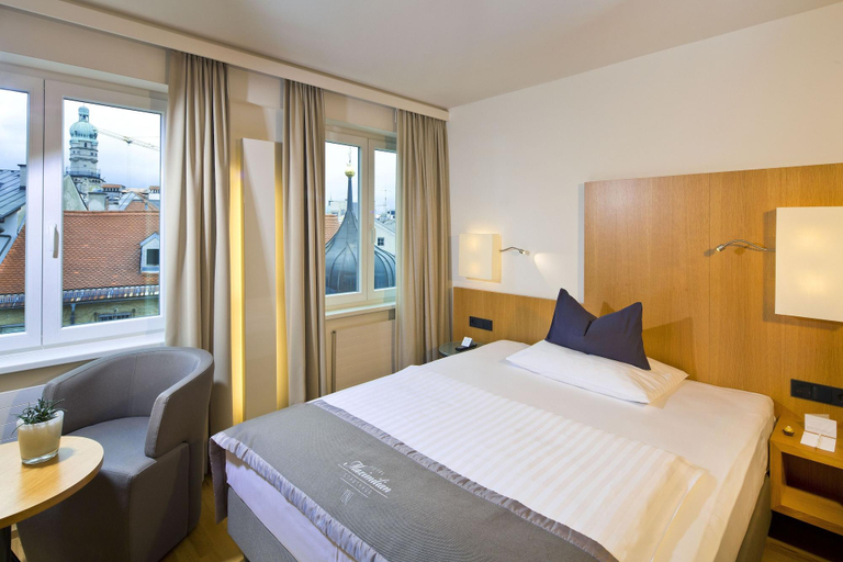 Bedroom 2, Hotel Maximilian - Stadthaus Penz, Innsbruck
