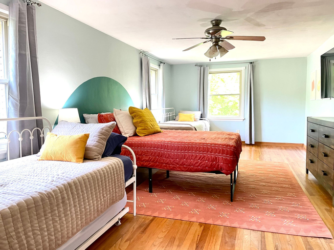 Room 3, Pool Kayaks Hot Tub Game Rooms Sleeps 16, Saint Joseph