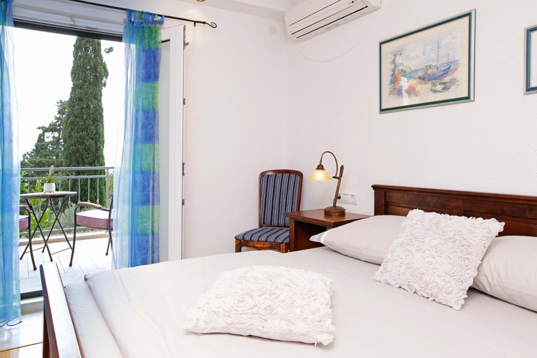 Bedroom 2, Villa Maja, Bol