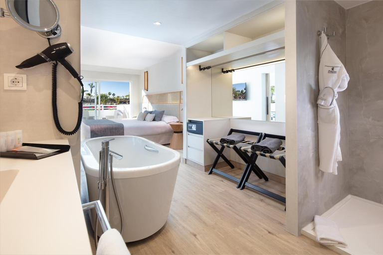 Bathroom 5, Tabaiba Princess, Las Palmas