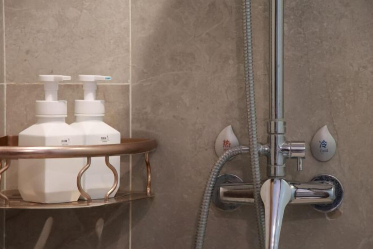 Bathroom 3, New Times Inn & Hotel, Xianyang