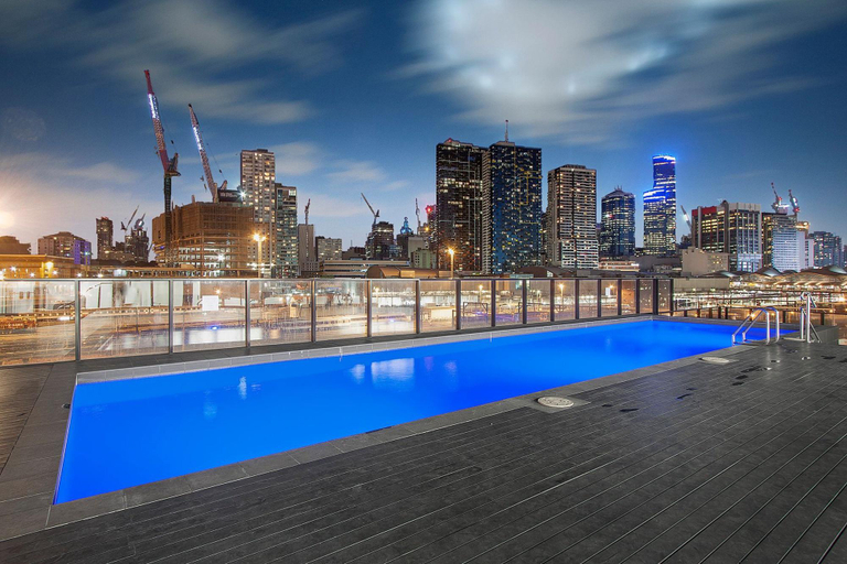 Swimming pool 4, Harbour View Apartment with Pool & Gym, Melbourne