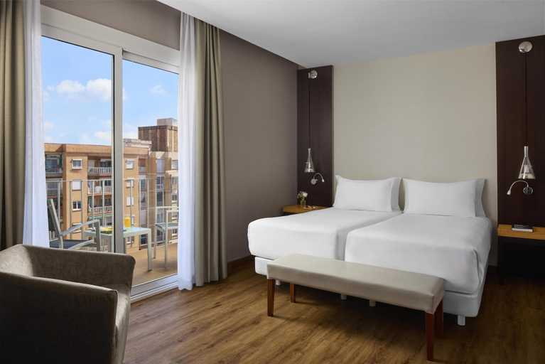 Bedroom 5, NH Barcelona Stadium, Barcelona