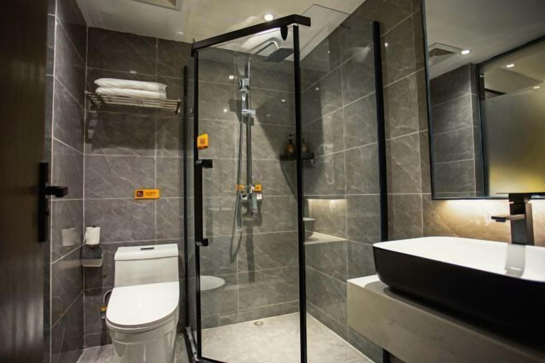 Bathroom 4, IU Hotel (Chongqing Nanping Wanda Plaza Light Rail Station), Chongqing