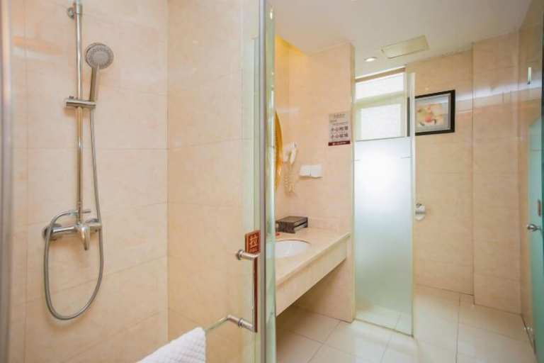 Bathroom 4, Wan Li Duo Hotel (Mingshu), Chengdu