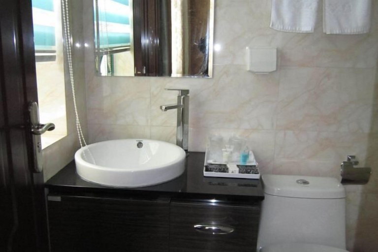 Bathroom 3, Century Business Hotel, Zunyi