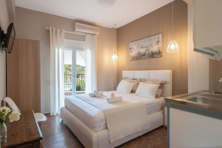 Bedroom 4, Villa Albanis, Thessaly