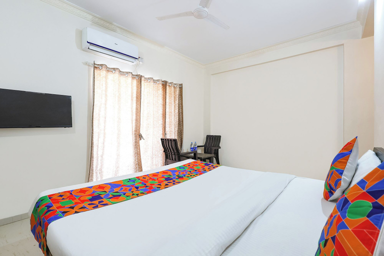 Bedroom 2, FabHotel Sharvi Mahabaleshwar, Satara