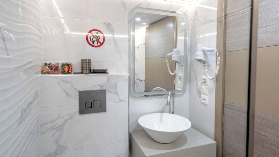 Bathroom 5, Klinakis Beach Hotel, Crete