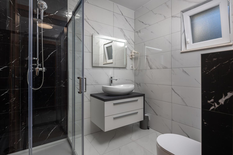 Bathroom 3, Family Resort Santa Maria Rooms, Novalja