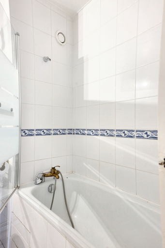 Bathroom 4, Hôtel du Château, Val-de-Marne